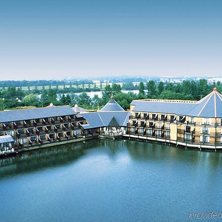 Reading Lake Hotel Екстериор снимка