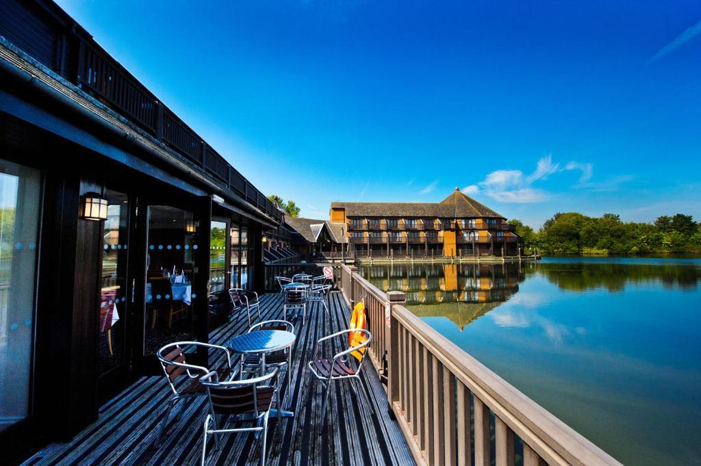 Reading Lake Hotel Екстериор снимка