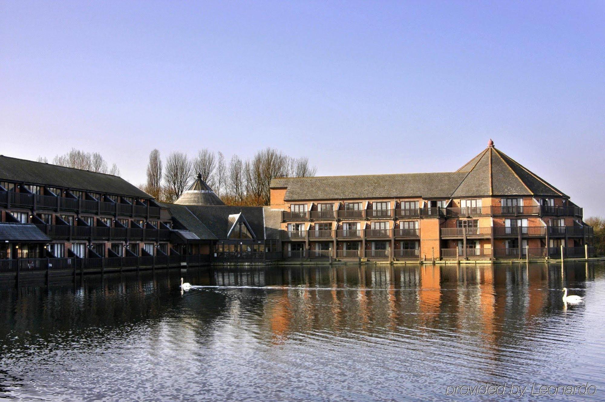 Reading Lake Hotel Екстериор снимка
